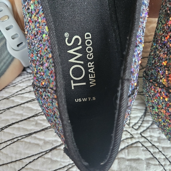 NWOB TOMS Darcy Glitter Flats Slipons Loafers Black Purple 7.5 - Picture 15 of 16